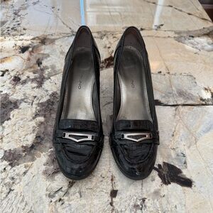 Bandolino - Black Stacked Heel Loafer